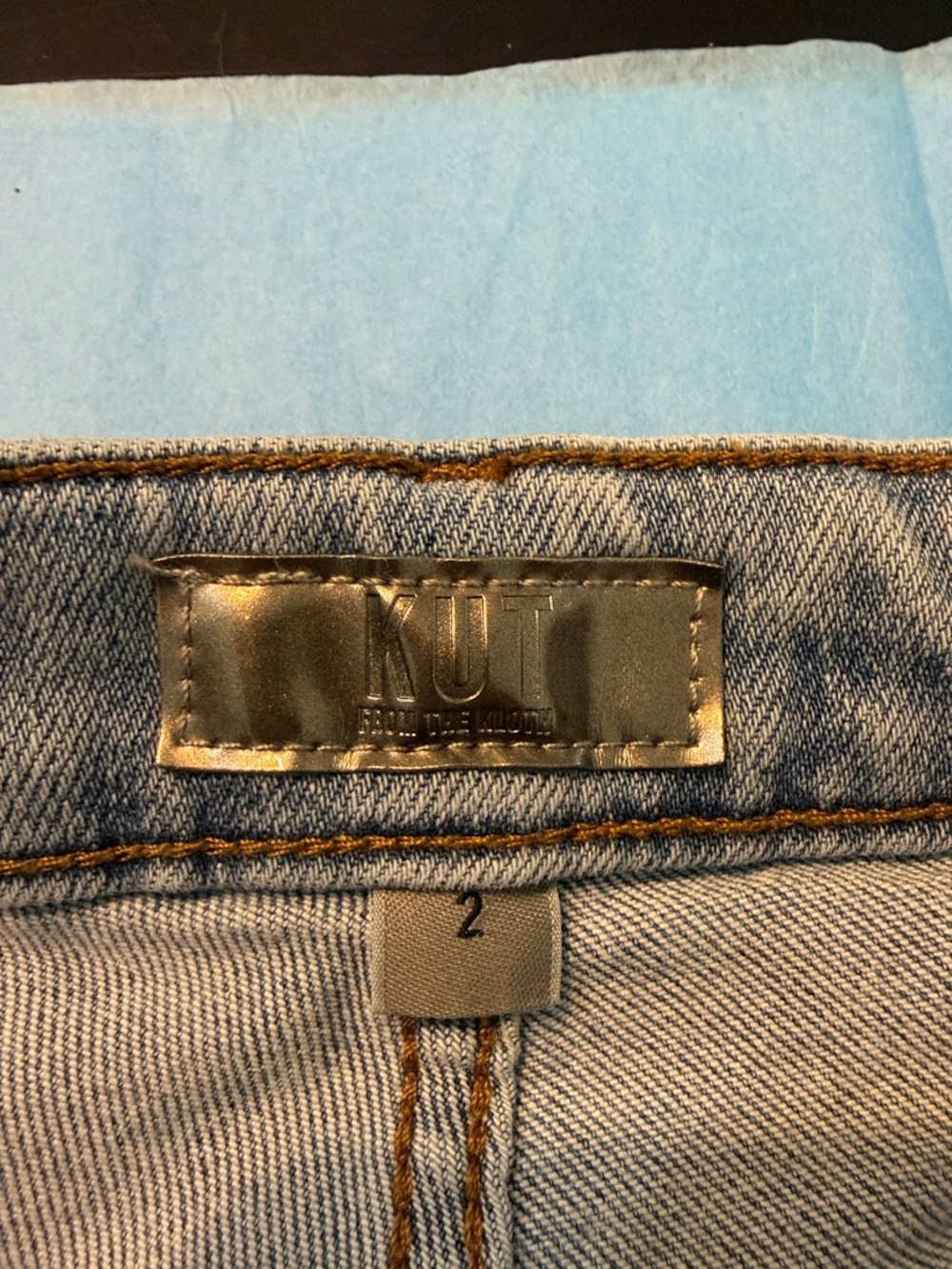Kut from the Kloth Rachel Mom Jean Style KP1756MA1 size 2 light blue Stretch - Picture 3 of 11